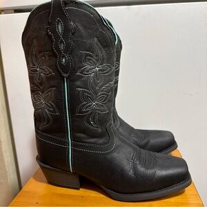 Justin Boots Jess’s  Black no box 9.5  and Teal Heeled Western Boots